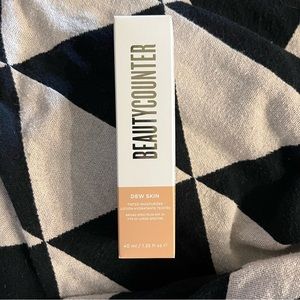 NIB Beautycounter Dew Skin Tinted Moisturizer LIGHT
